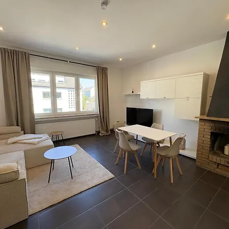 Schoene In Apartamento