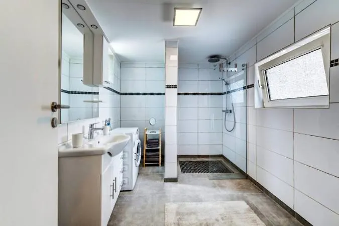 Apartment Schoene In Andernach